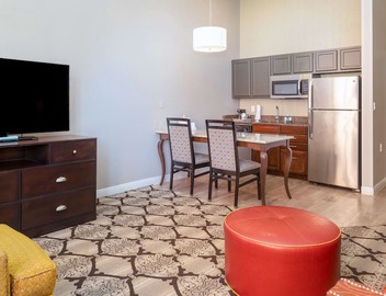 Hampton Inn & Suites New Orleans Convention Center 2