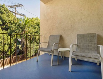 Best Western Royal Palace Inn & Suites 4