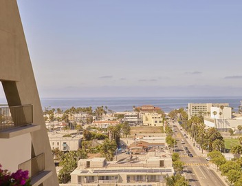 Hyatt Centric Delfina Santa Monica 3