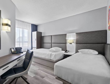 Travelodge Hotel by Wyndham Montreal Centre 3