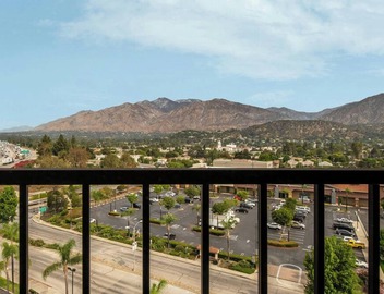 Courtyard by Marriott Los Angeles Pasadena/Monrovia 5