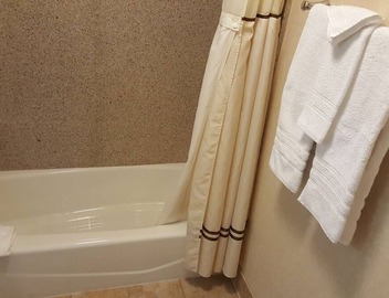 Best Western San Dimas Hotel & Suites 4