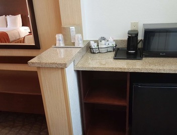 Best Western San Dimas Hotel & Suites 2