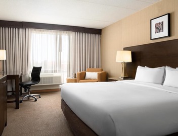 DoubleTree by Hilton Hotel Boston Bayside 2