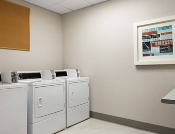 Holiday Inn Express & Suites New Orleans Airport South by IHG 4
