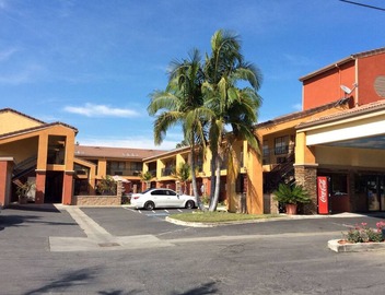 Azusa INN Motel 5