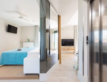 Luxury 1 bedroom apartment with private rooftop terrace in Barceloneta 2