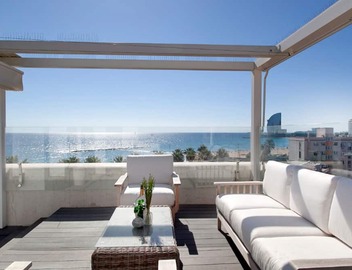Luxury 1 bedroom apartment with private rooftop terrace in Barceloneta 4