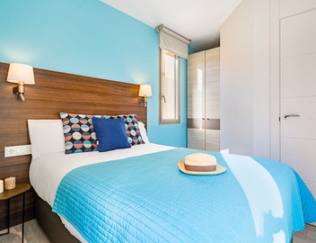 Modern Beachfront Apartment with Balcony & Stunning Sea Views in Barceloneta 3