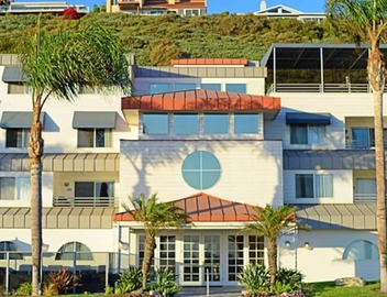 Riviera Beach & Shores Resort 1 bedroom · Capistrano Beach, Stylish One Bedroom Suite! 4