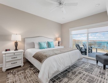 🌆 539 Bay St Downtown Lakeview Condo | 103E - Waterfront, Free Parking, Moments from festival grounds 4