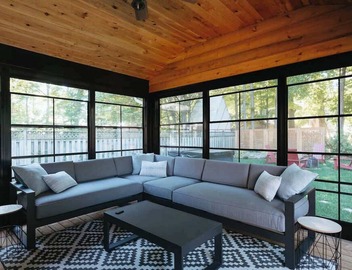 Beach House 5 Star Gem +Muskoka room + Yoga Studio 2