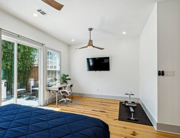 Spacious 5 BR 3.5 bath w private backyard 2