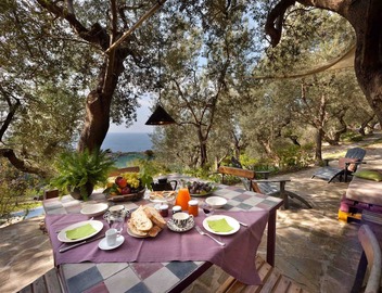 Sorrento houses with terrace, pool, garden, sea view, wifi 4