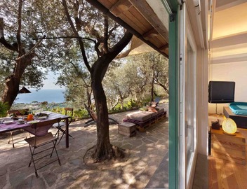 Sorrento houses with terrace, pool, garden, sea view, wifi 3