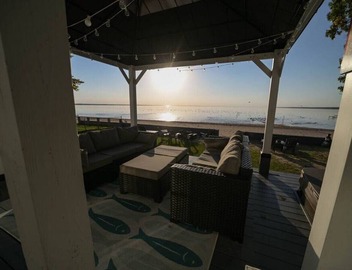 Sandcastle Way| Historic Oneida Lakefront Condo 3 4