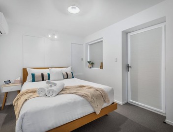 Cosy Cottesloe - 2 Bedroom Unit - Free Parking - Lindisfarne 2