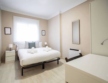 12TOGO1035 - Spacious Apartment near Camp Nou! 4