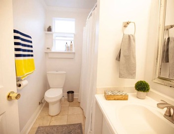 Eclectic Uptown Apt | Blocks to Magazine Street 3