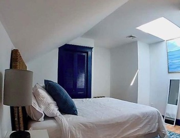 WestEnd Large Penthouse walk to Old Port w/Parking 4