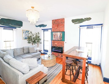 WestEnd Large Penthouse walk to Old Port w/Parking 3