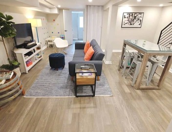 Sherman Circle - Close to Metro & Family Friendly 2