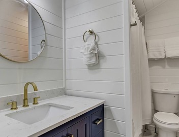 Steps to the Beach | King Beds | Pool Access 4