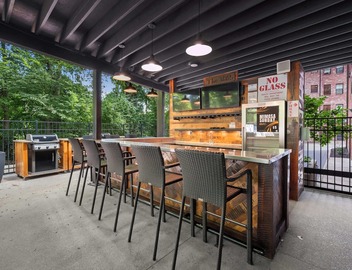 Historic 1865 Loft | Sleeps 8 | Pool|Mins to Gulch 2