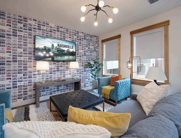Historic 1865 Loft | Sleeps 8 | Pool|Mins to Gulch 3