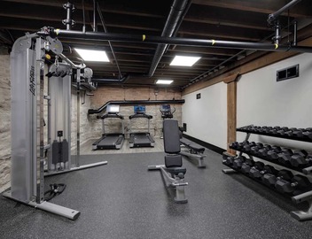 Historic 1865 Loft | Sleeps 8 | Pool|Mins to Gulch 4