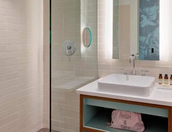 Steps away from Fenway Park! 2 Pool View Units with Balcony! Pets Allowed, Pool! 2