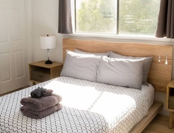 Bright 5 bdroom 3 bath w/Rooftop Deck by the Beach 3