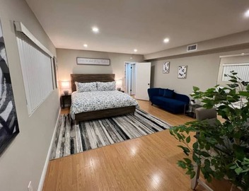 Tranquil 2 Beds/2 Baths in the Heart of Montrose! 4
