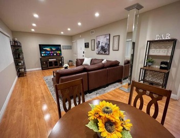 Tranquil 2 Beds/2 Baths in the Heart of Montrose! 4