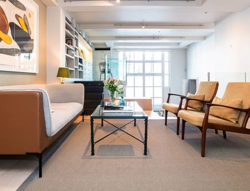 Between Saint Germain & Eiffel Tower high ceiling renovated AC 3 bedroom! 4