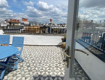 GuestReady - Lovely 2BR Home in Fulham w Balcony 3