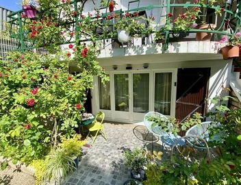 Studio with lovely outdoor terrace 10 minutes from Paris (14th) classified 1*. 5