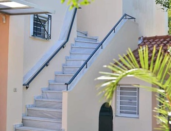 Domelia's Luxury Apartment near Airport & beach 4
