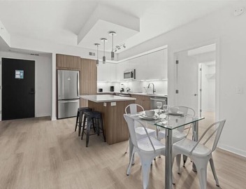 Electric Car Charging Available! nr Capitol 2BR w/Parking 2