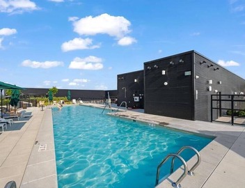 Electric Car Charging Available! nr Capitol 2BR w/Parking 5