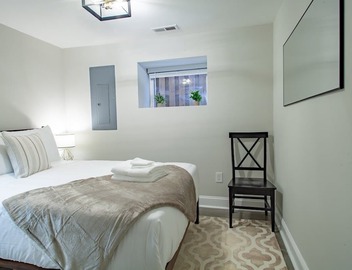 2-BR Petworth Pad/Walk to METRO Subway 4