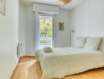 3 bedroom apartment with balconies 2