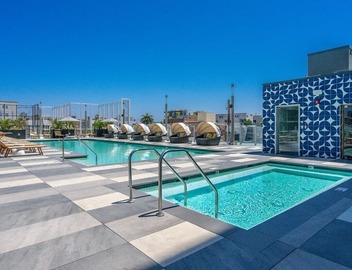Level- Extended Stay Getaway. One Bedroom Suite 5