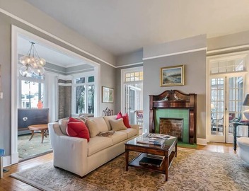 Grand Mansion, Garden District, One block to St. Charles Ave, 9 bedrooms 4
