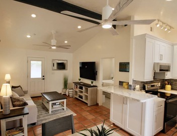 Private Oasis near Old Town Scottsdale Stadium - City of Scottsdale Lic #2027228 3