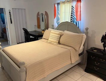 New, Cozy & peaceful stay, 30 minutes from New Orleans. Family and pet friendly! 2