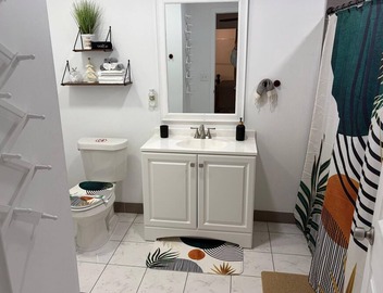 New, Cozy & peaceful stay, 30 minutes from New Orleans. Family and pet friendly! 4