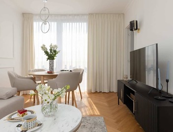 Central Apartment | Air Conditioning | Balcony | Workspace. 2