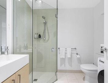 Love Melbourne by Ready Set Stay - Huge balcony apartment, pet friendly, WIFI 4