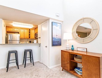 Quiet, City Center Condo - 1 Mile from Hospital 4